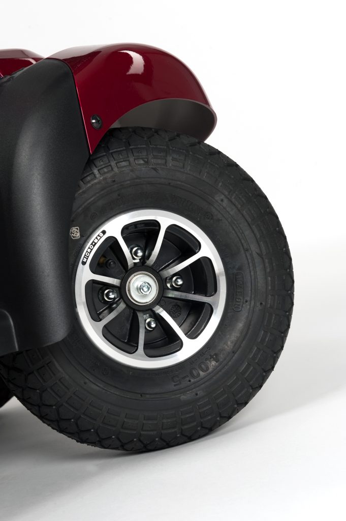 Ceres Special Edition Red front wheel detail