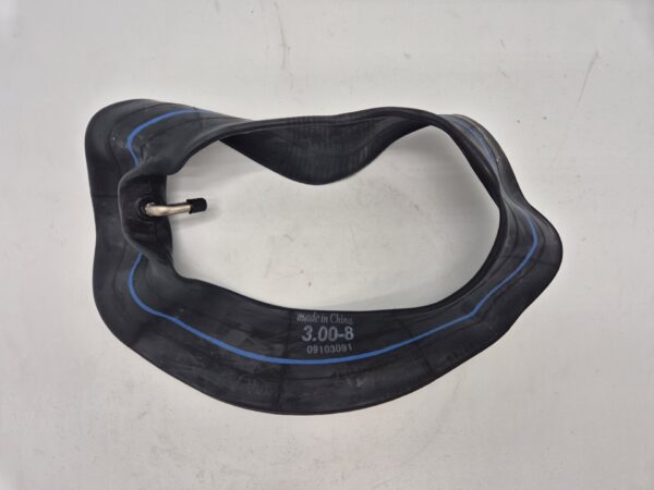 Binnenband met haakse ventiel 3.00-8 (350X70).