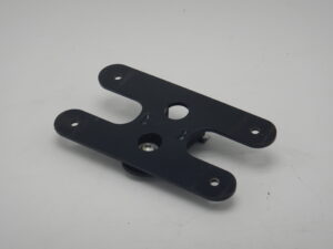 15120 bevestigingsbeugel mand voorzijde kar 4 Bevestiging mand voorzijde.