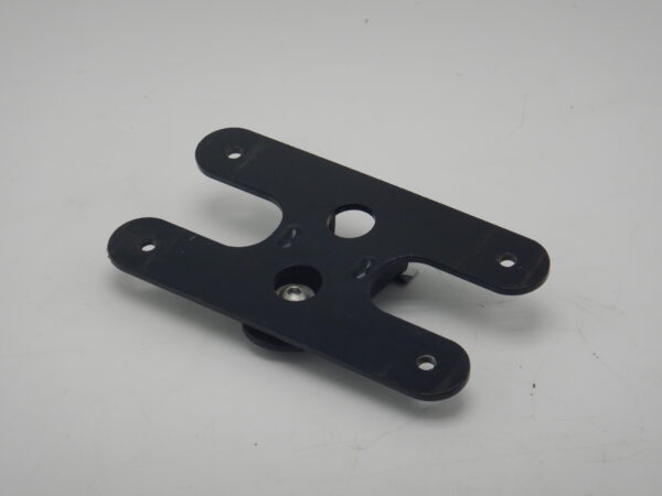 Bevestiging mand voorzijde.